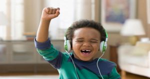 نقش موسیقی در رشد و تکامل کودک